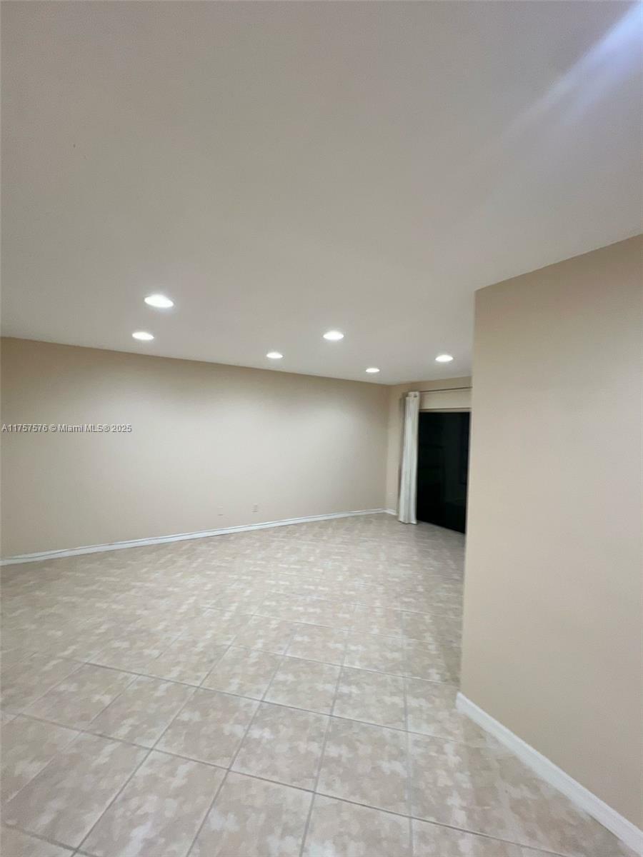 Property Photo: 2451 SW 82nd Ave 206 FL 33324