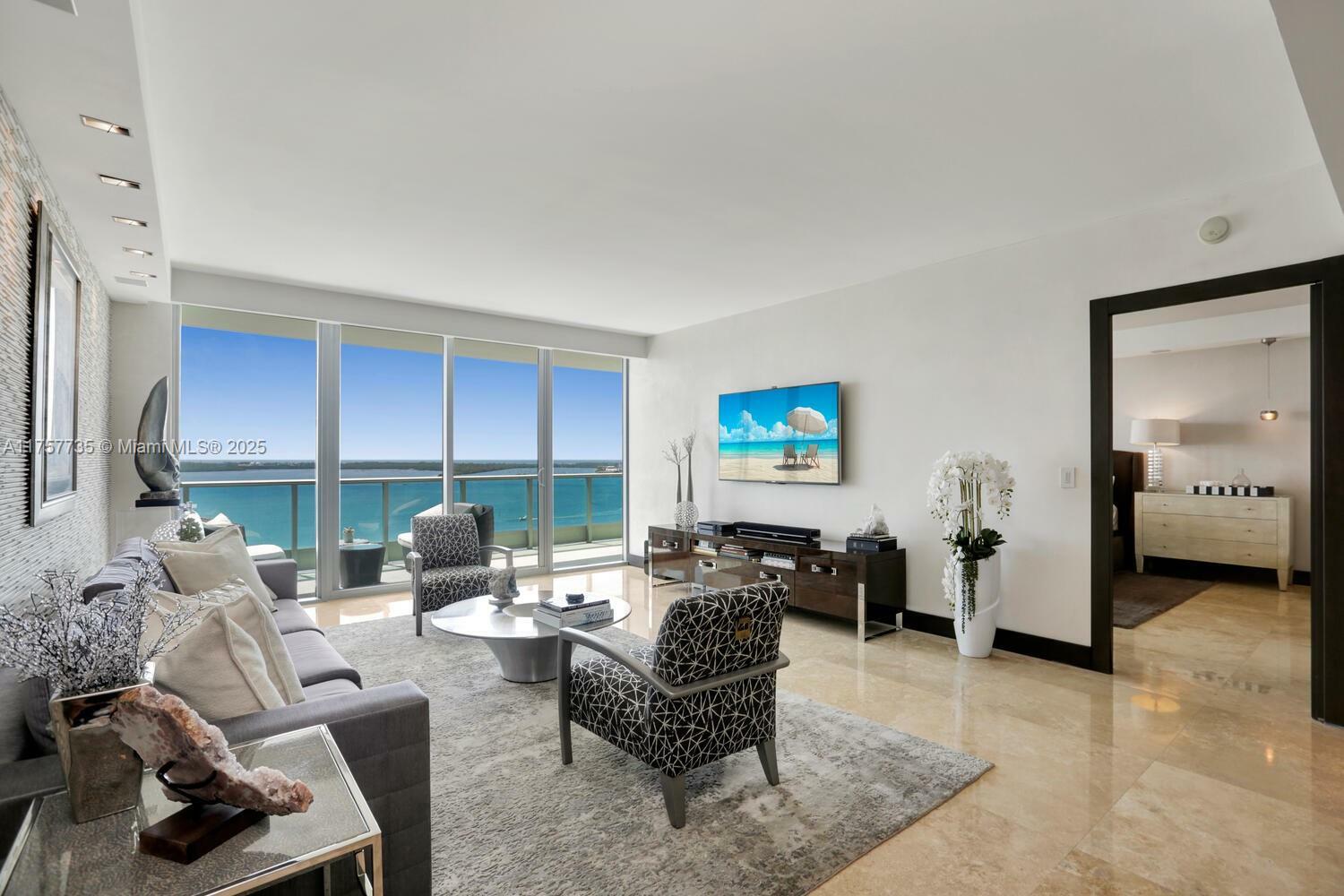 Property Photo:  1331 Brickell Bay Dr 1905  FL 33131 