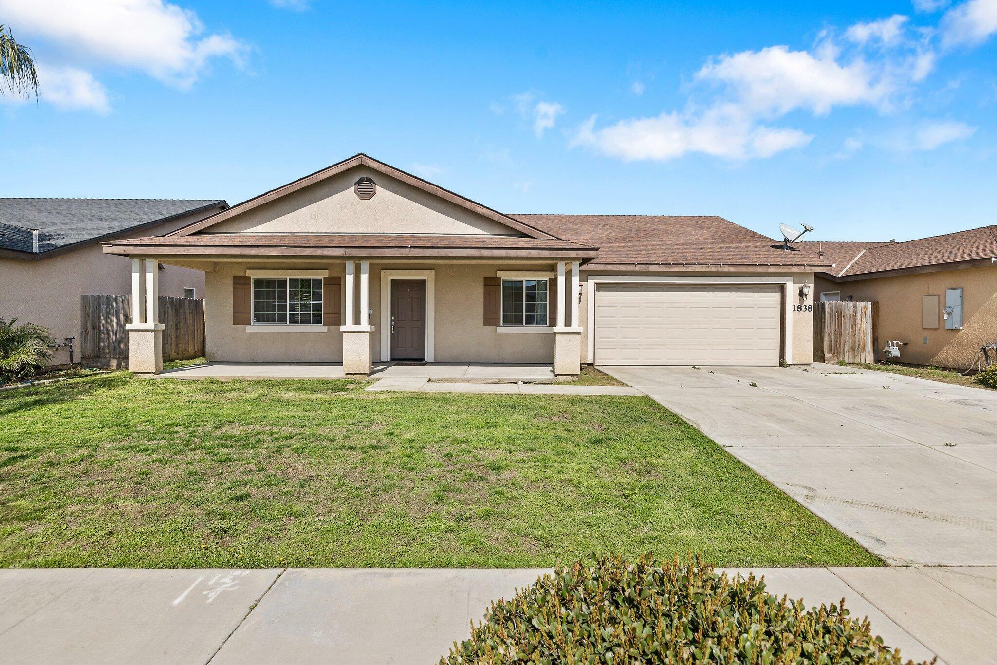 1838 Santa Cruz Drive  Tulare CA 93274 photo