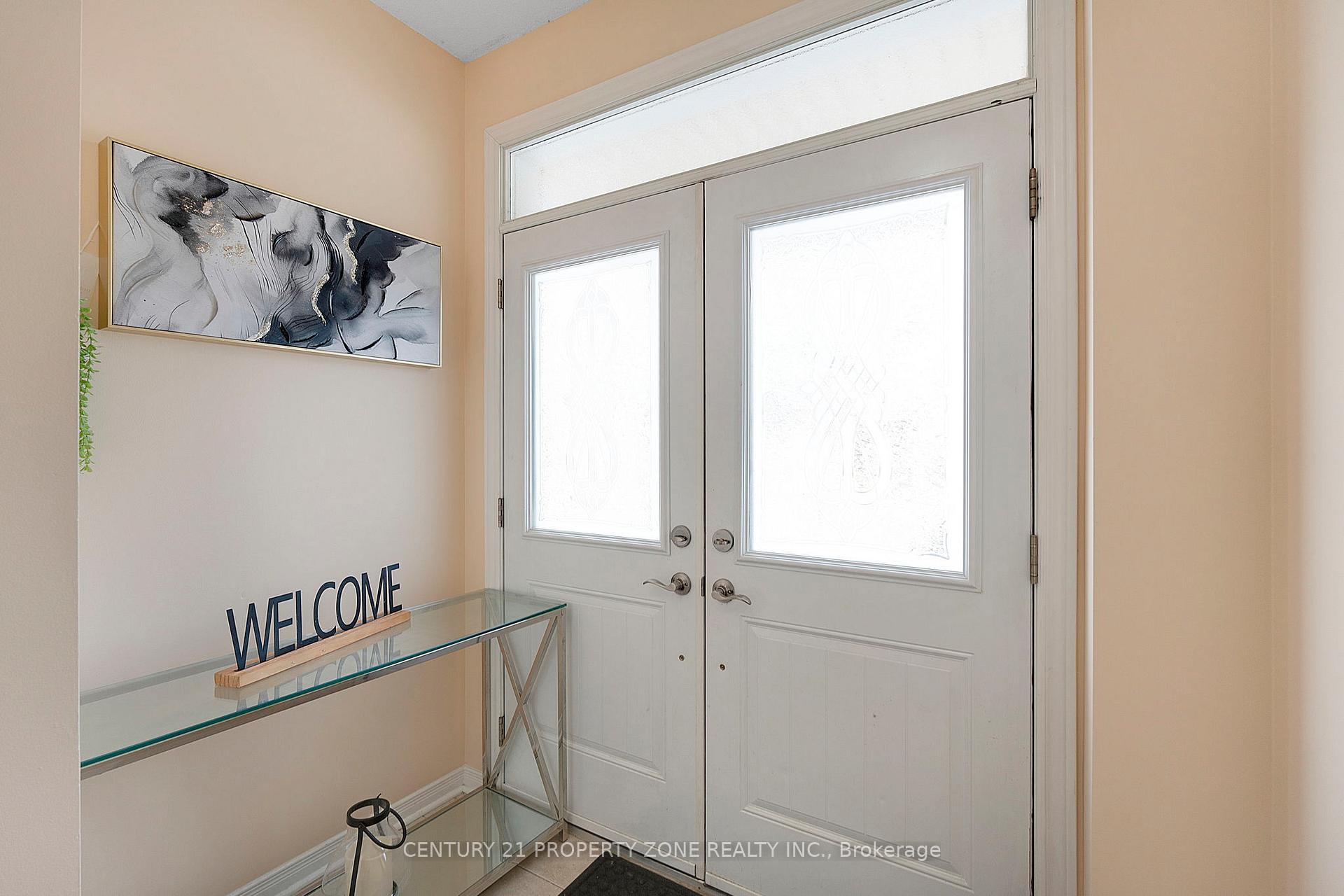 Photo de la propriété:  16 Kilrea Way  ON L6X 0P9 