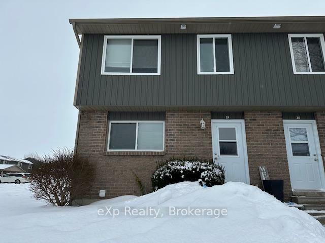 Property Photo: 850 Walsh Street W 29 ON N2Z 1P1