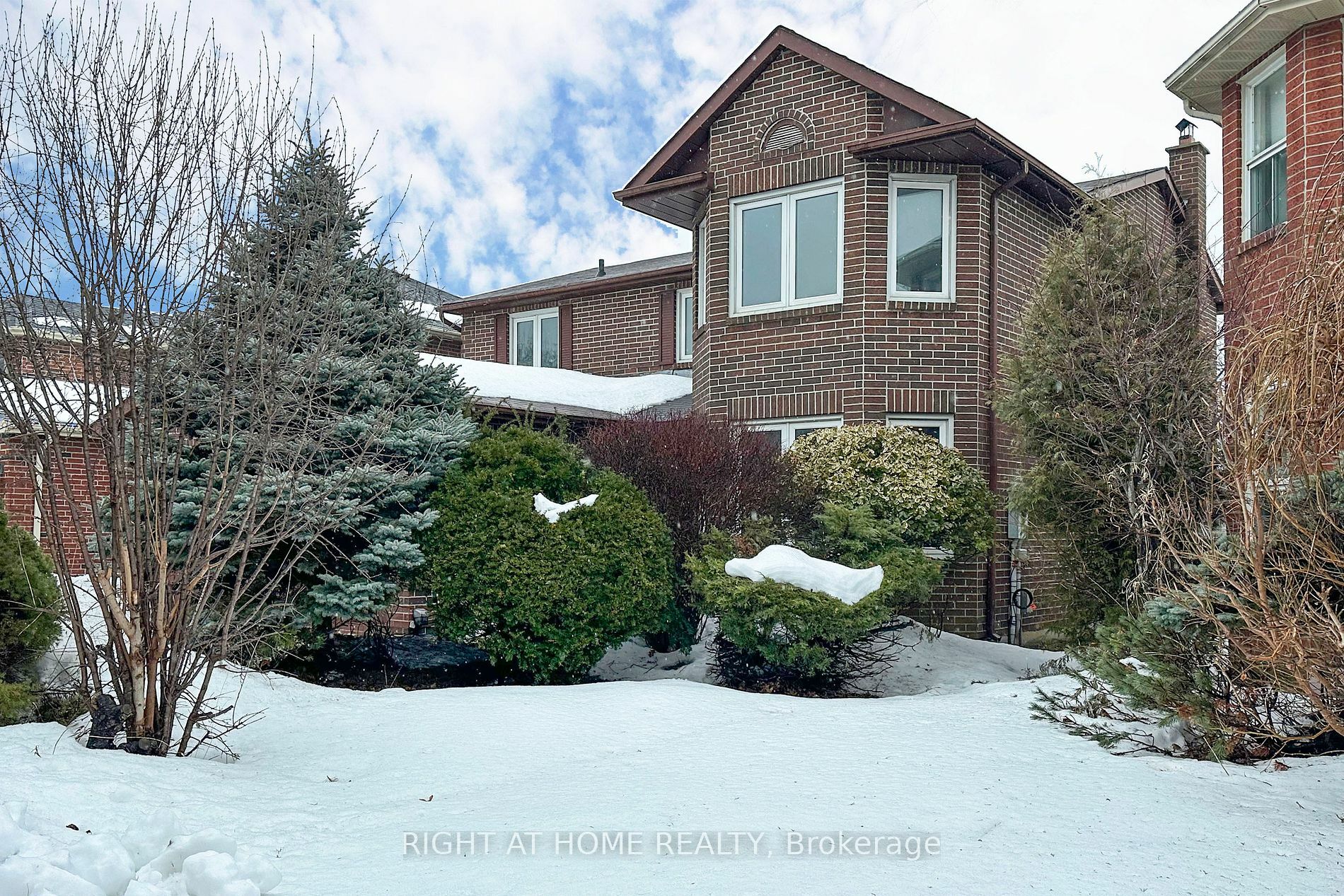 Property Photo:  393 Brookridge Gate N  ON L1V 4P3 