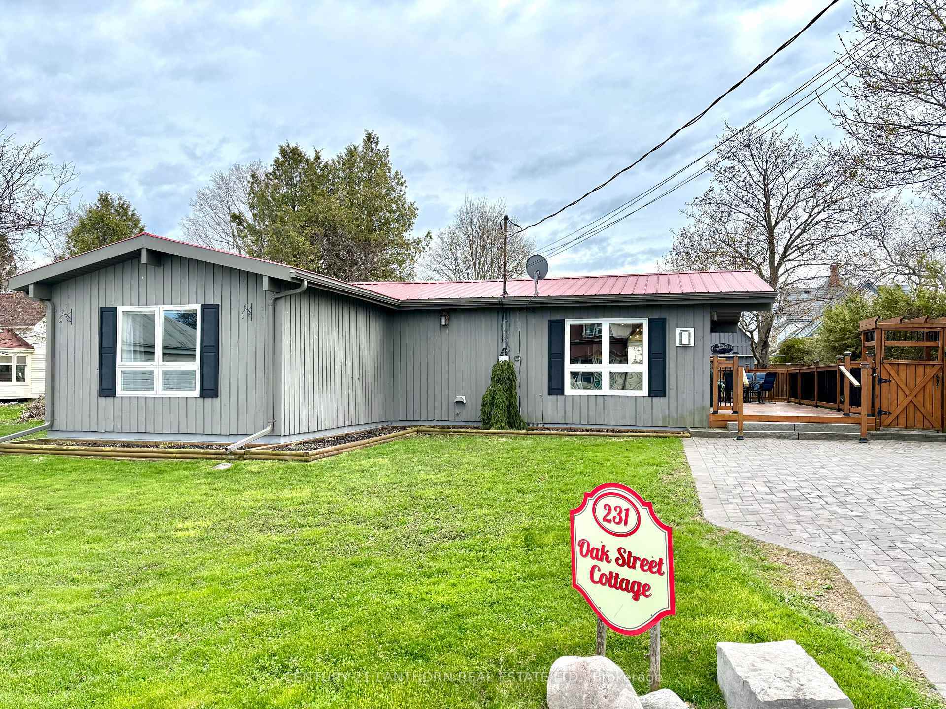 231 Oak Street  Prince Edward County ON K0K 3L0 photo
