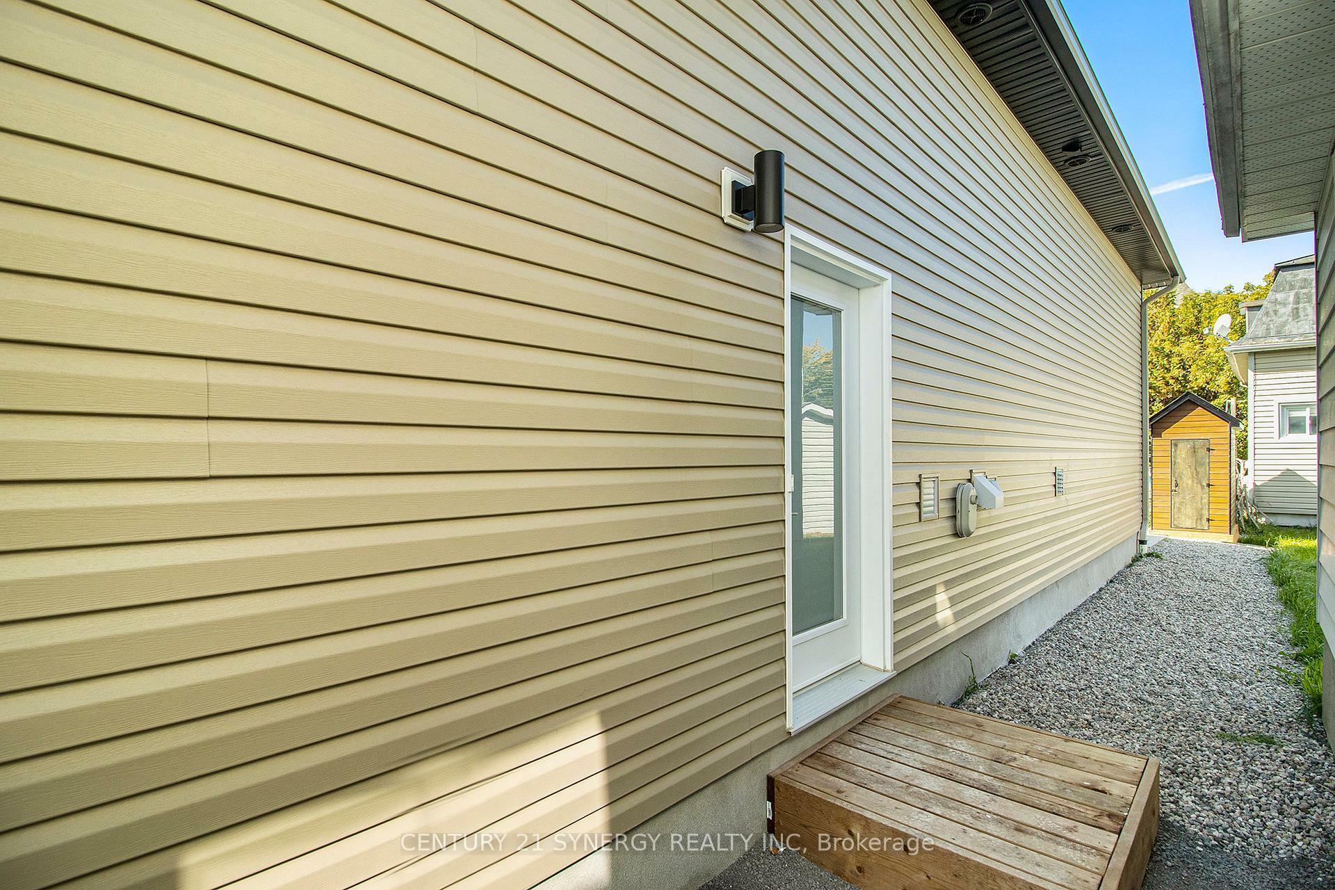 Property Photo: 65 Helene Street B ON K0A 1R0