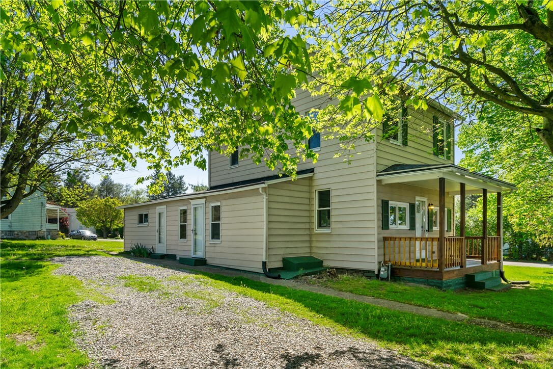 Property Photo: 1402 Latrobe Derry Road PA 15661