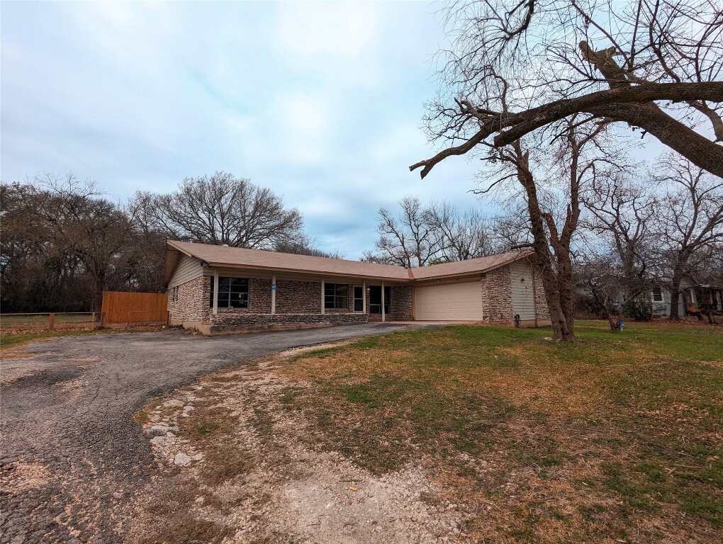 Property Photo: 7310 Forest Wood Road TX 78745