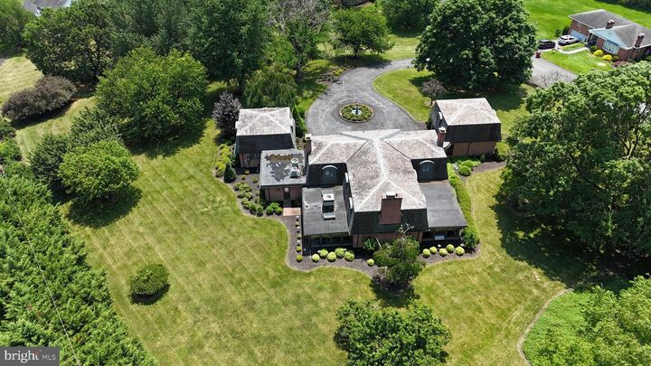 Property Photo:  9383 Oyer Drive  PA 17268 