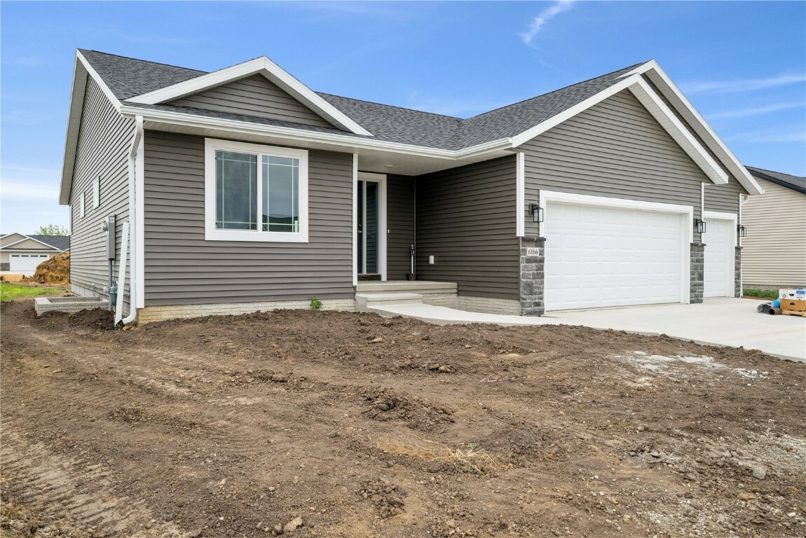 Property Photo: 6166 Cope Drive IA 52302