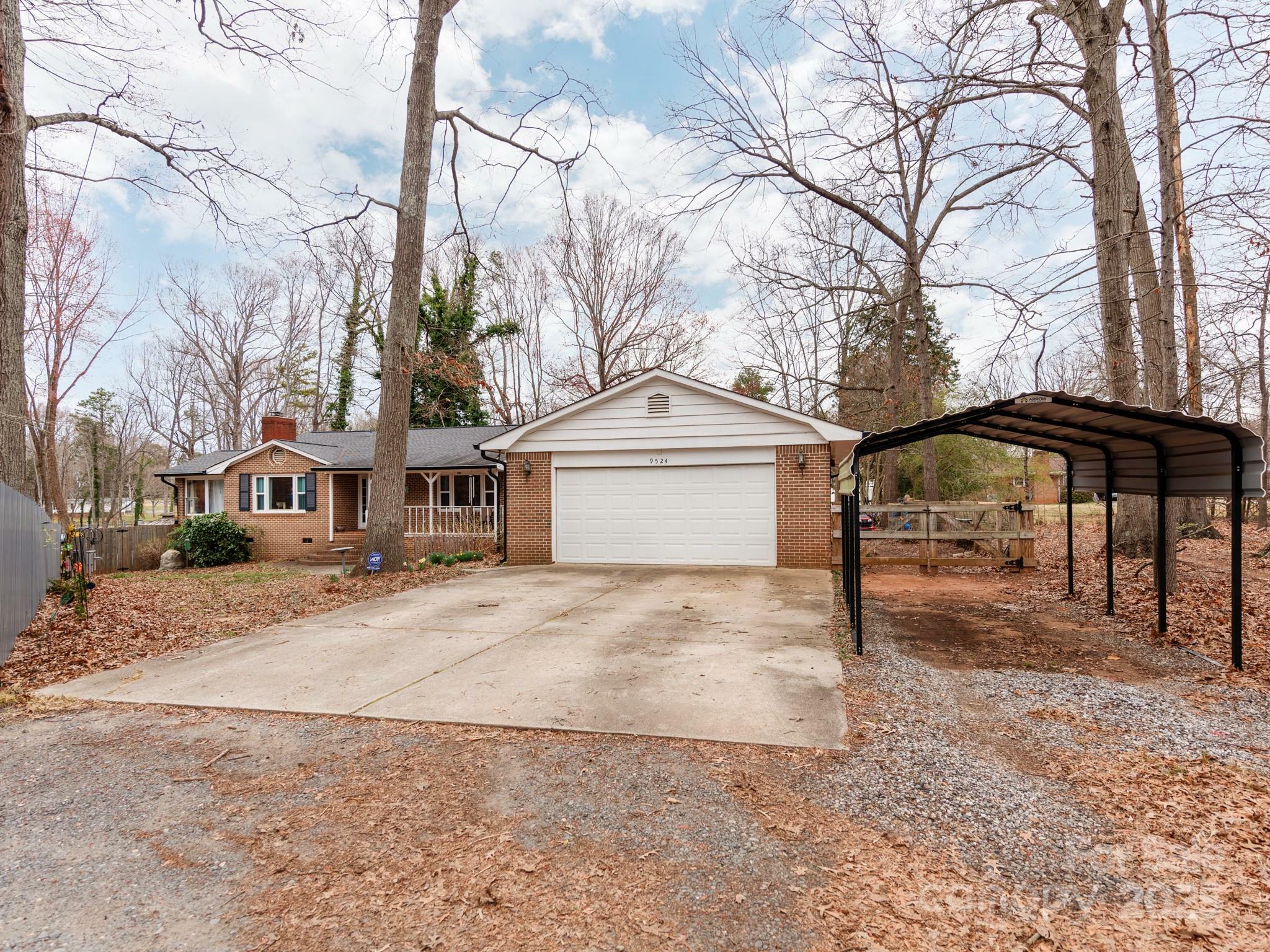 Property Photo:  9524 Fairlane Drive  NC 28214 