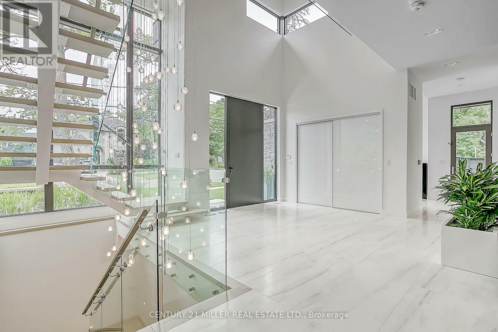Property Photo: 421 Chartwell Road ON L6J 4A4