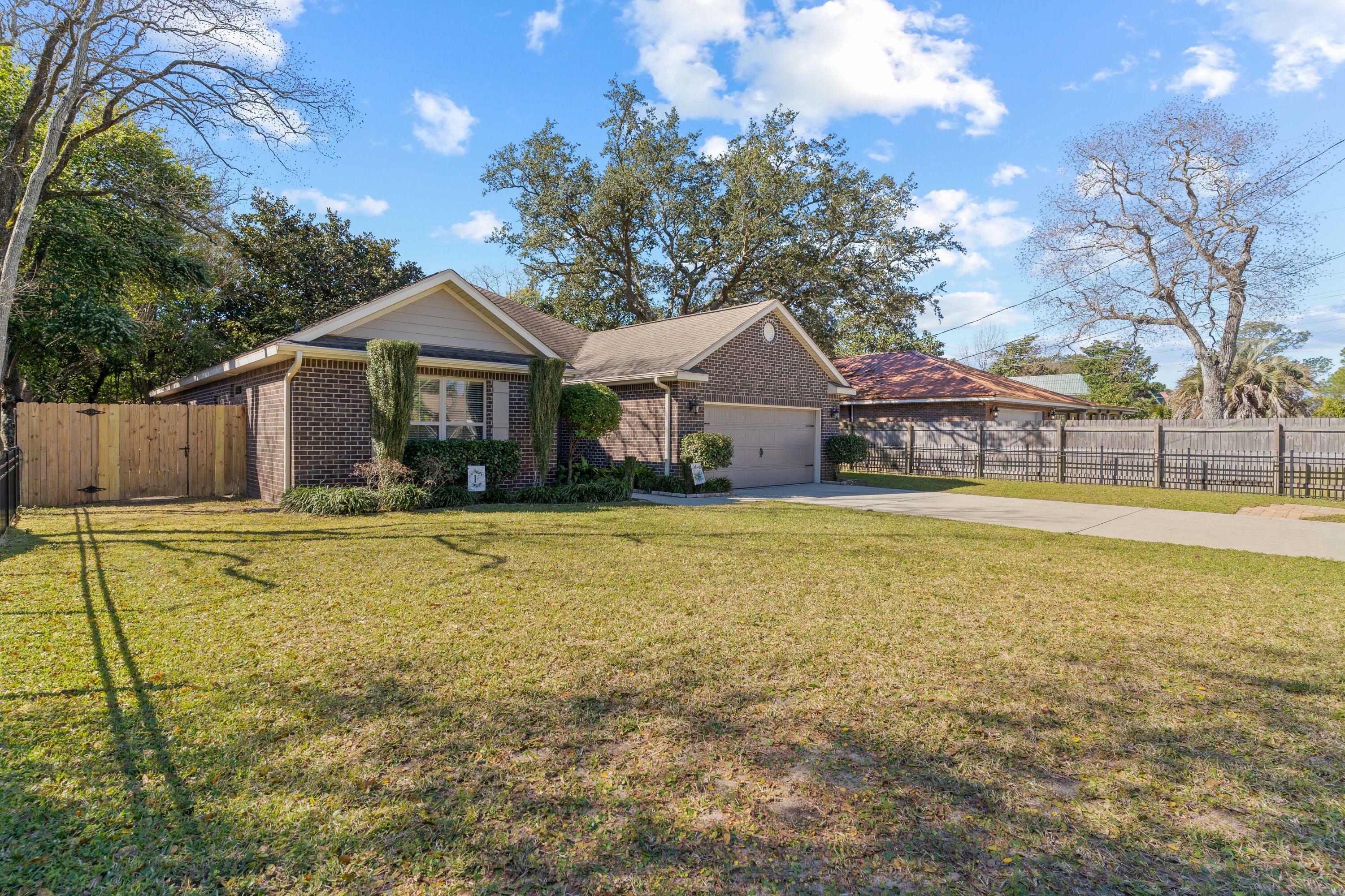 Property Photo:  203 Revere Drive  FL 32547 