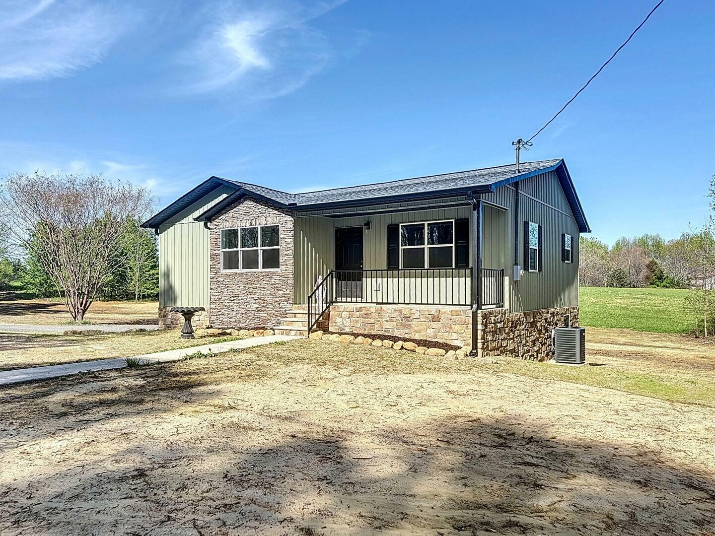 Property Photo: 5518 County Road AL 35958