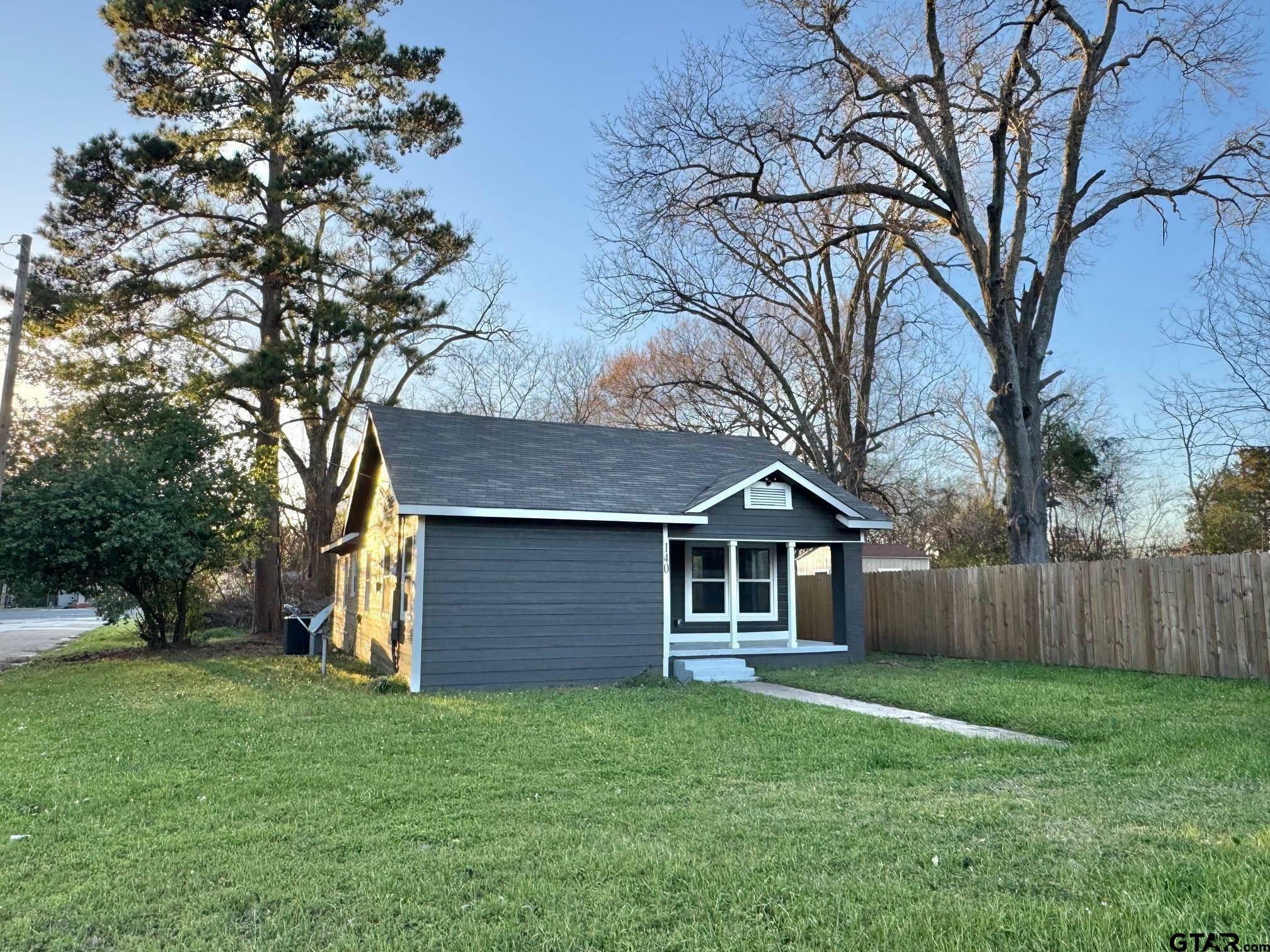 Property Photo: 140 S Green TX 75765