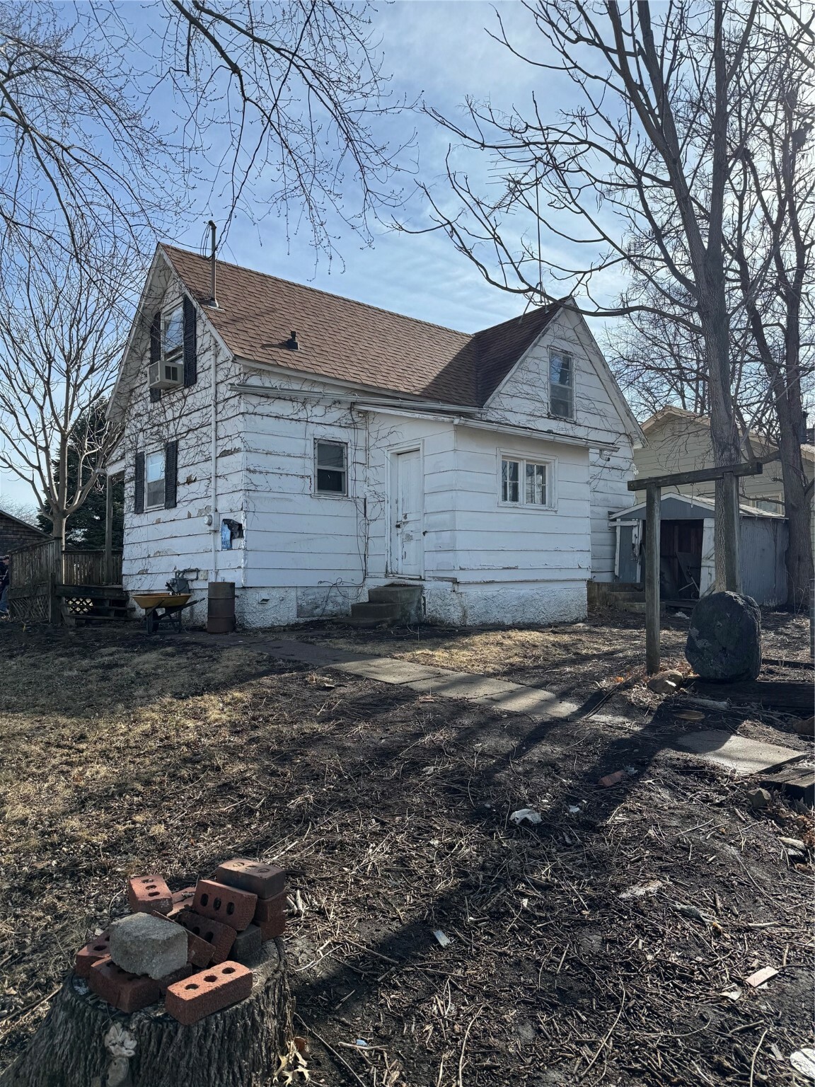 Property Photo:  518 N 1st Street  IA 50138 