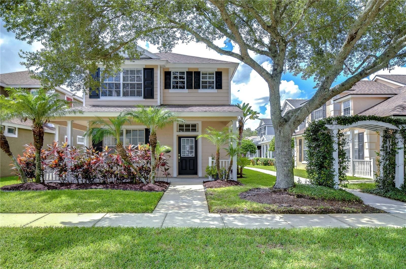 Property Photo:  8907 Ashford Gables  FL 33626 