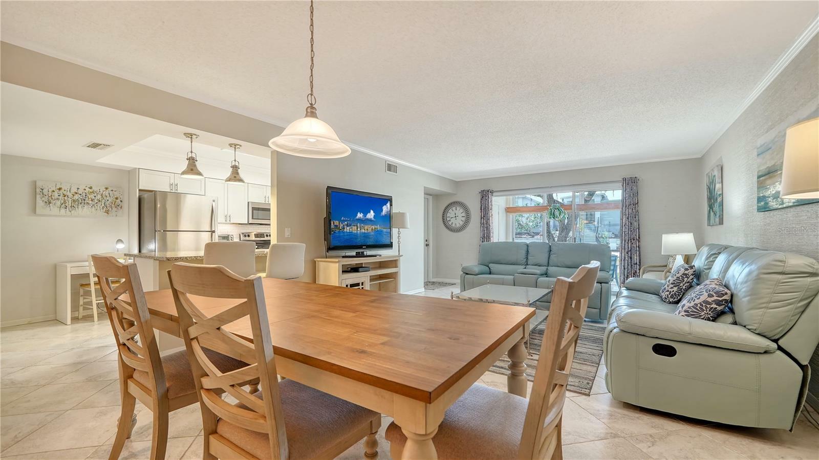Property Photo: 1711 Southwood Street 1711 FL 34231