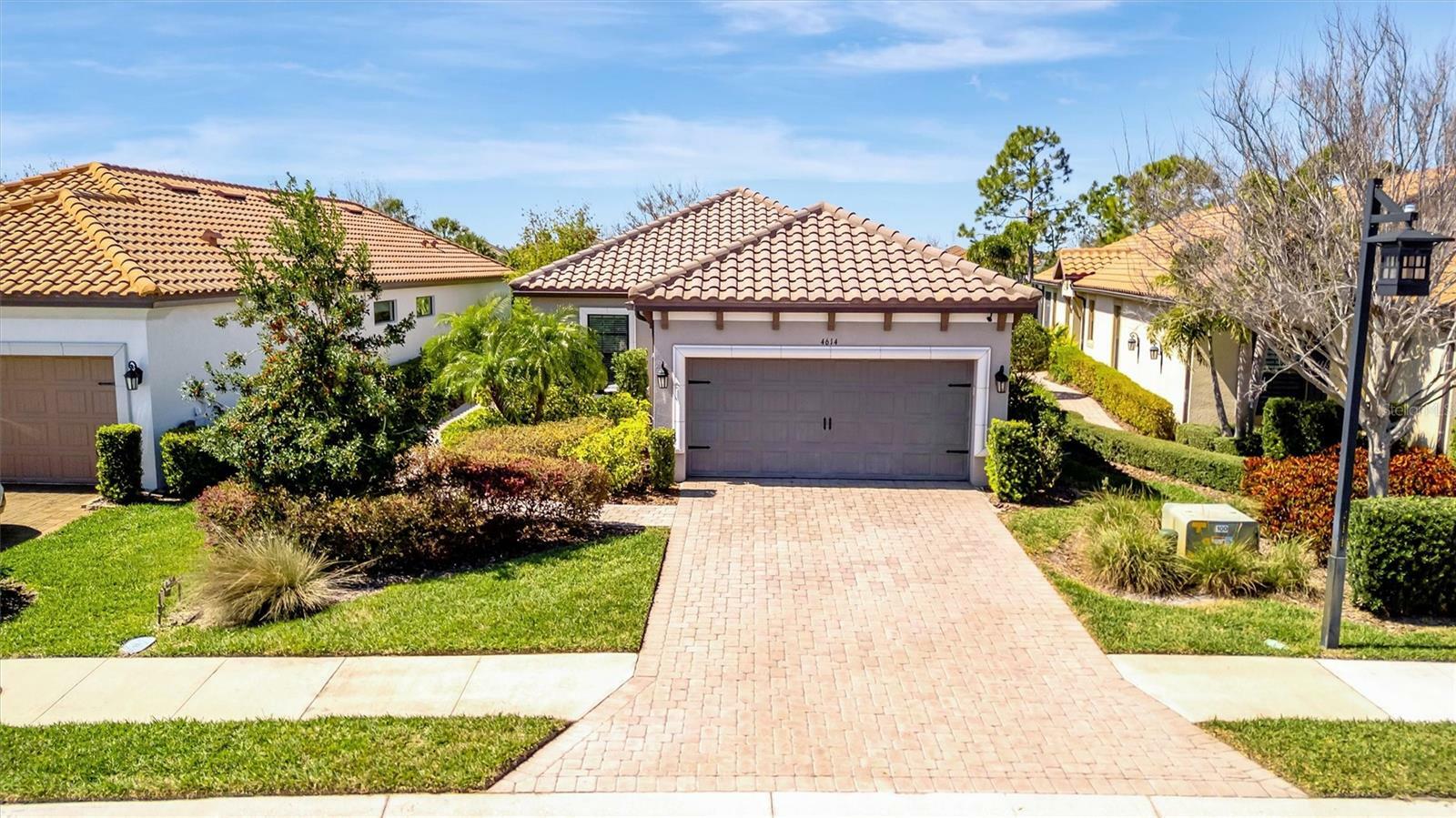 Property Photo: 4614 Alexandria Court FL 34221