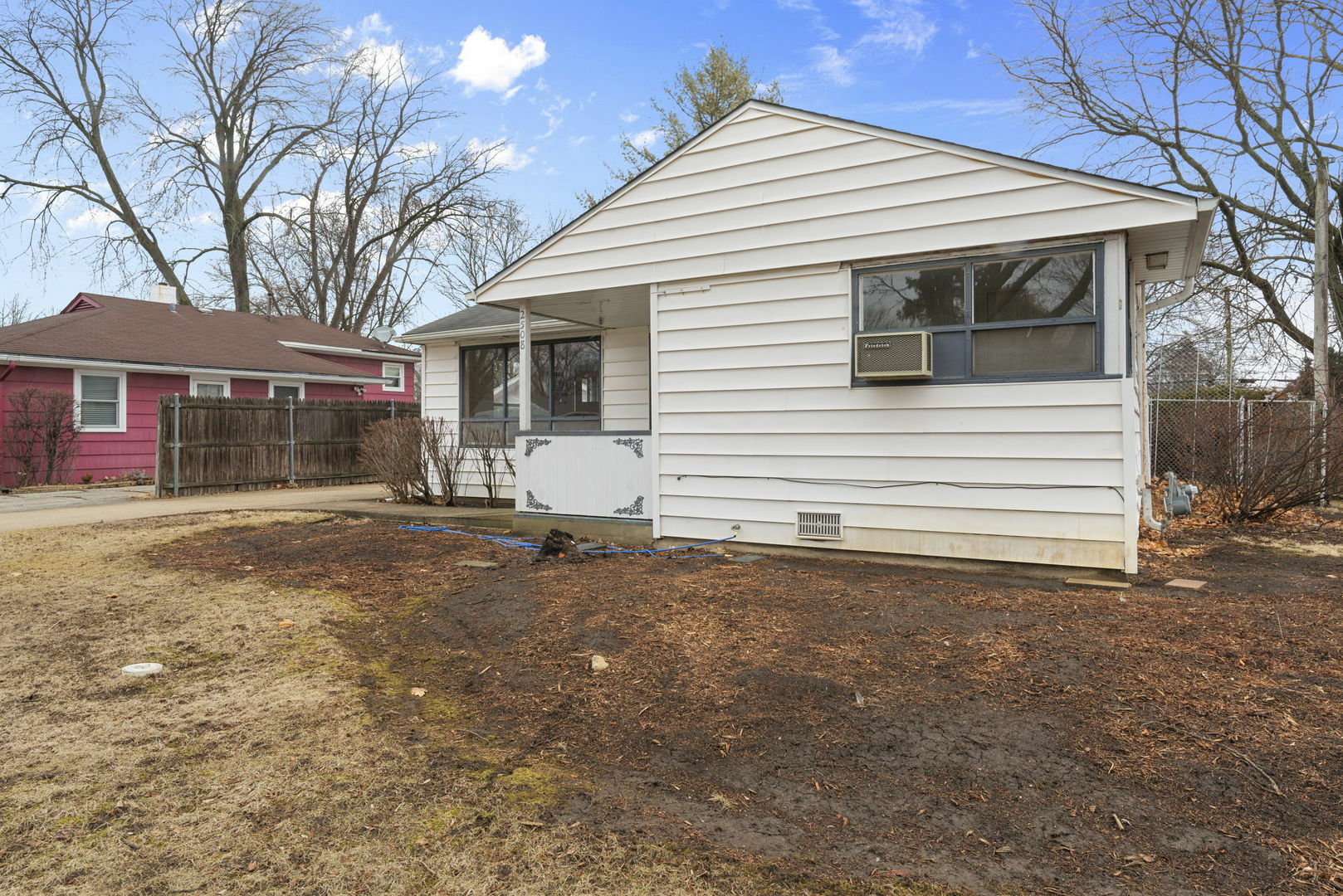 Property Photo:  2508 Dove Street  IL 60008 