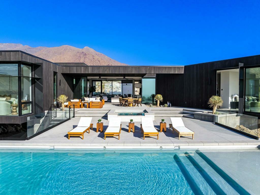 Property Photo: 2085 Desert Flower Court CA 92262