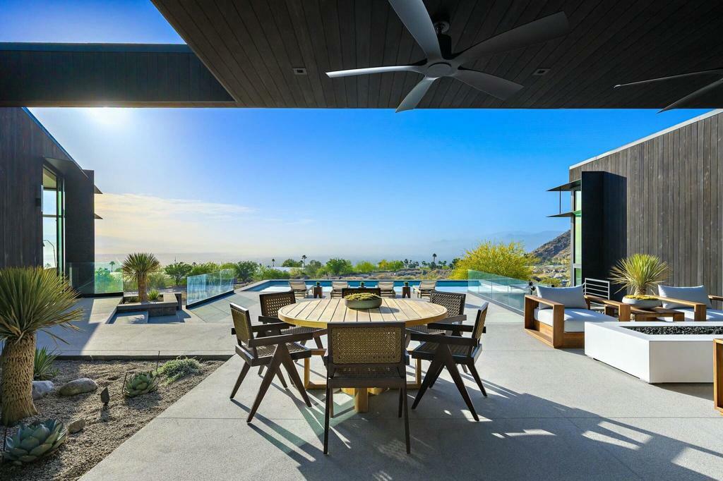 Property Photo: 2085 Desert Flower Court CA 92262