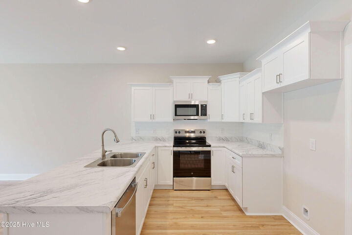 Property Photo: 209 Sandpiper Place NC 28445