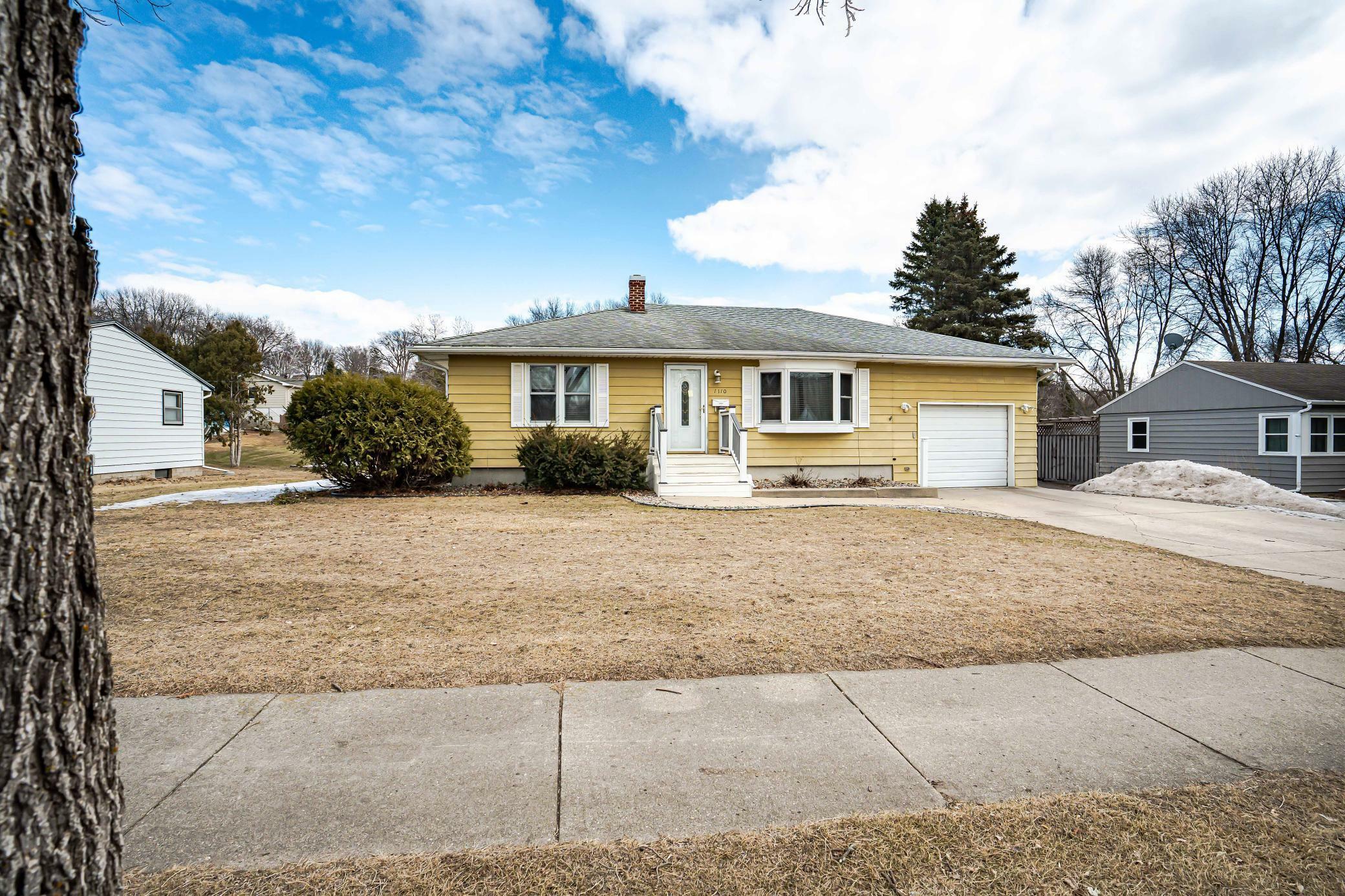 1110 N Broadway  Fergus Falls MN 56537 photo