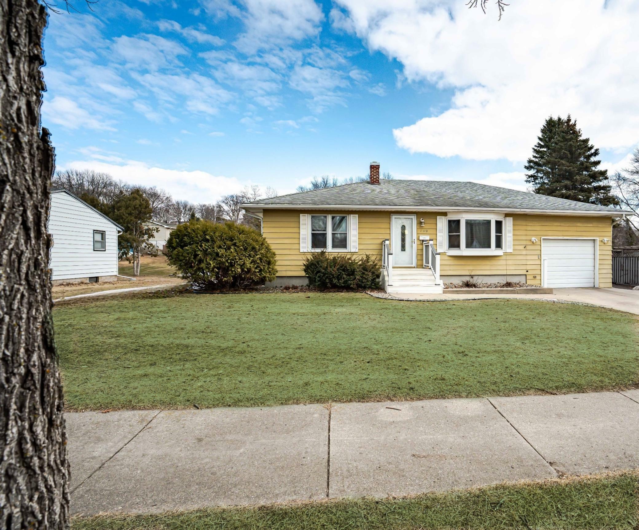 Property Photo: 1110 N Broadway MN 56537