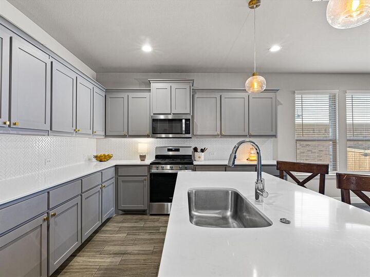 Property Photo: 308 Hogan Drive TX 76210