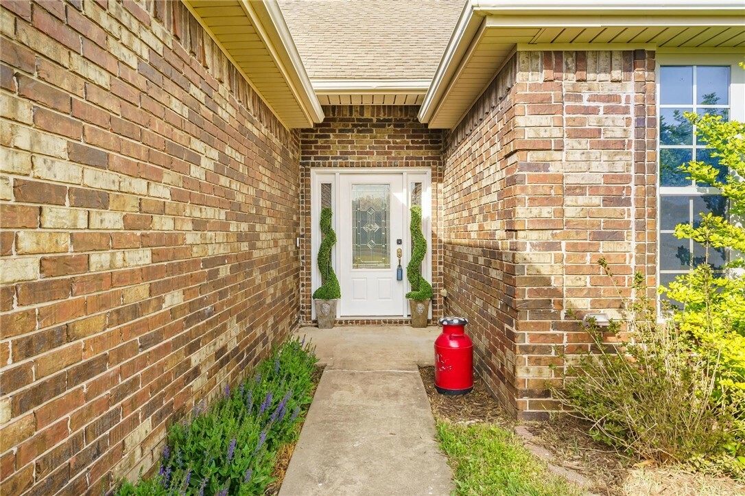 Property Photo: 760 Napa Avenue AR 72719