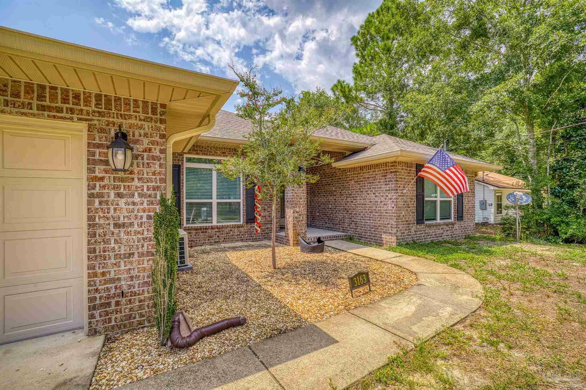Property Photo: 3163 Live Oak St FL 32566