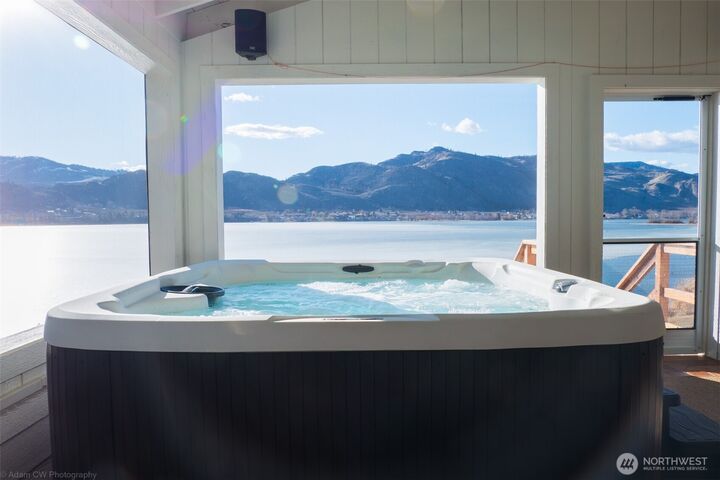 Property Photo: 131 Eastlake Road WA 98844