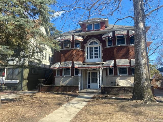 Property Photo:  2715 Biddle Avenue  MI 48192 