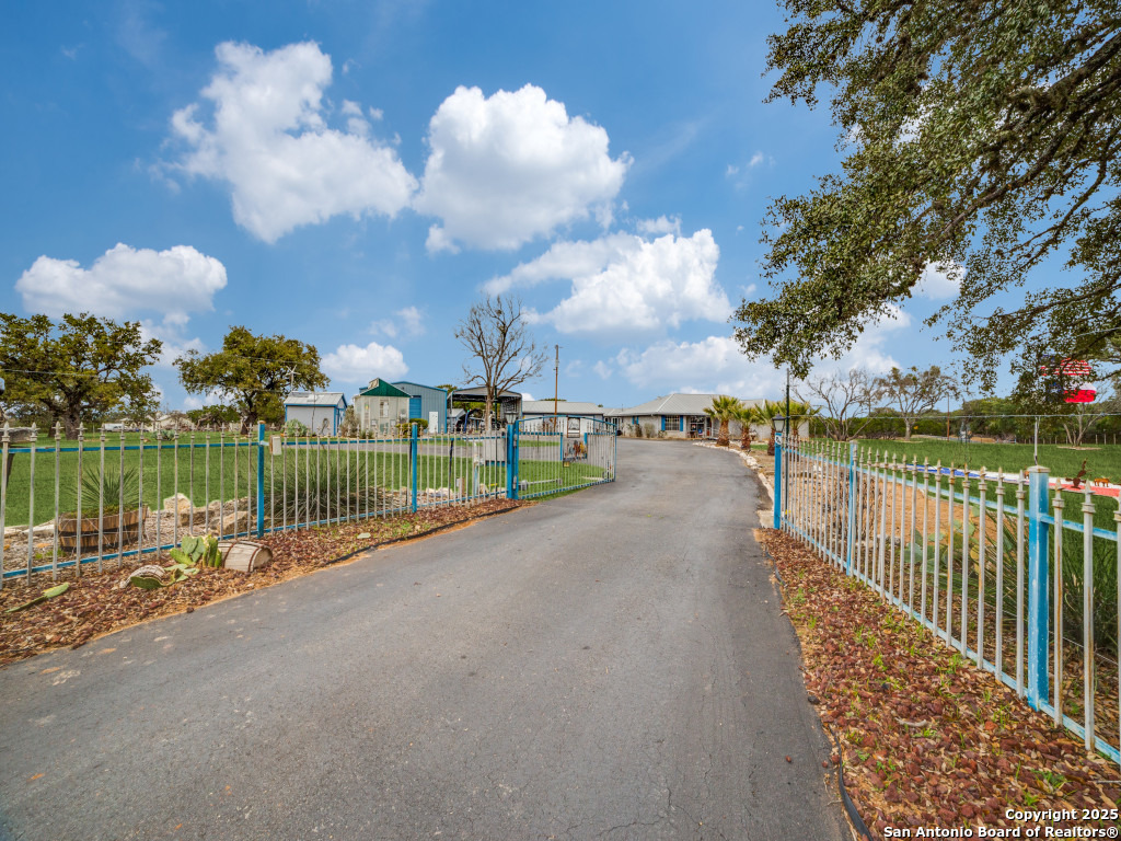 Property Photo: 144 Wild Horse TX 78063