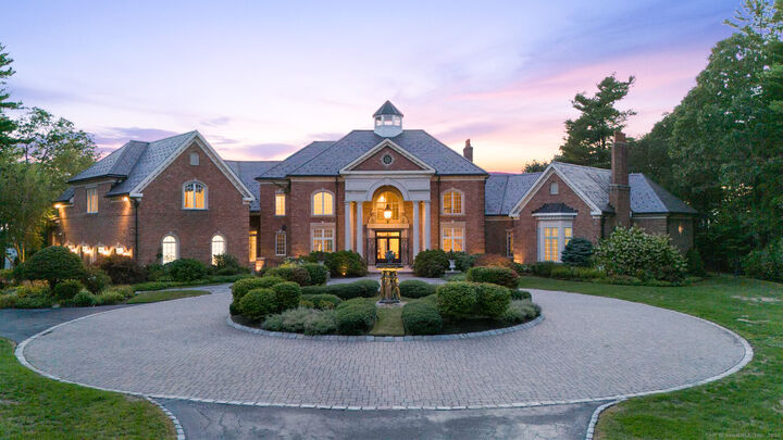 23 Robkins Road  Avon CT 06001 photo