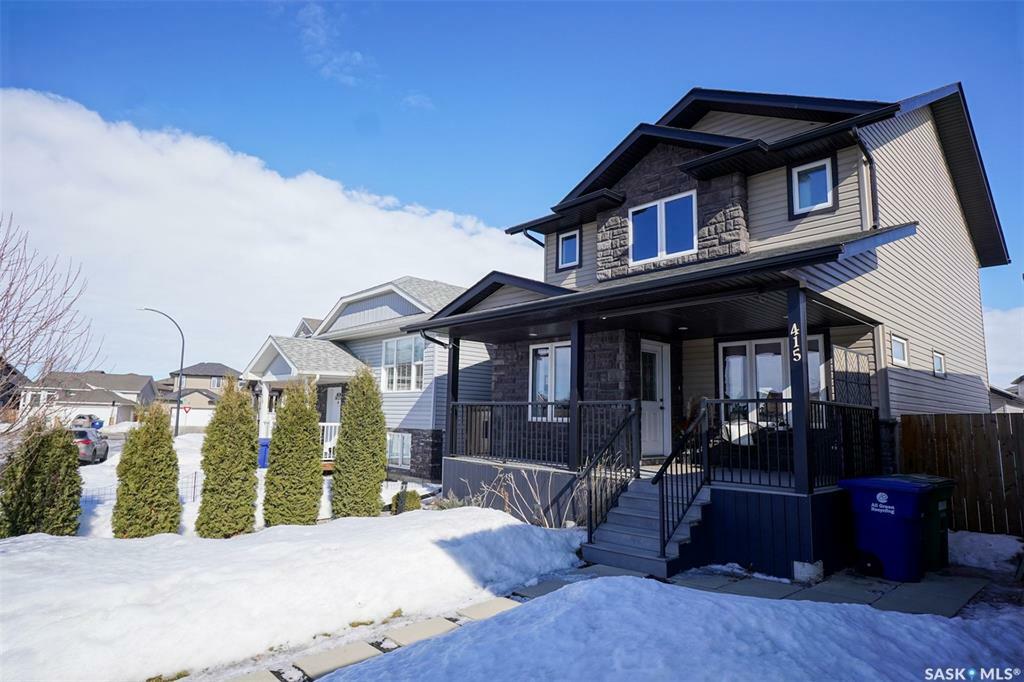 Property Photo:  415 Padget Way  SK S7W 0H3 