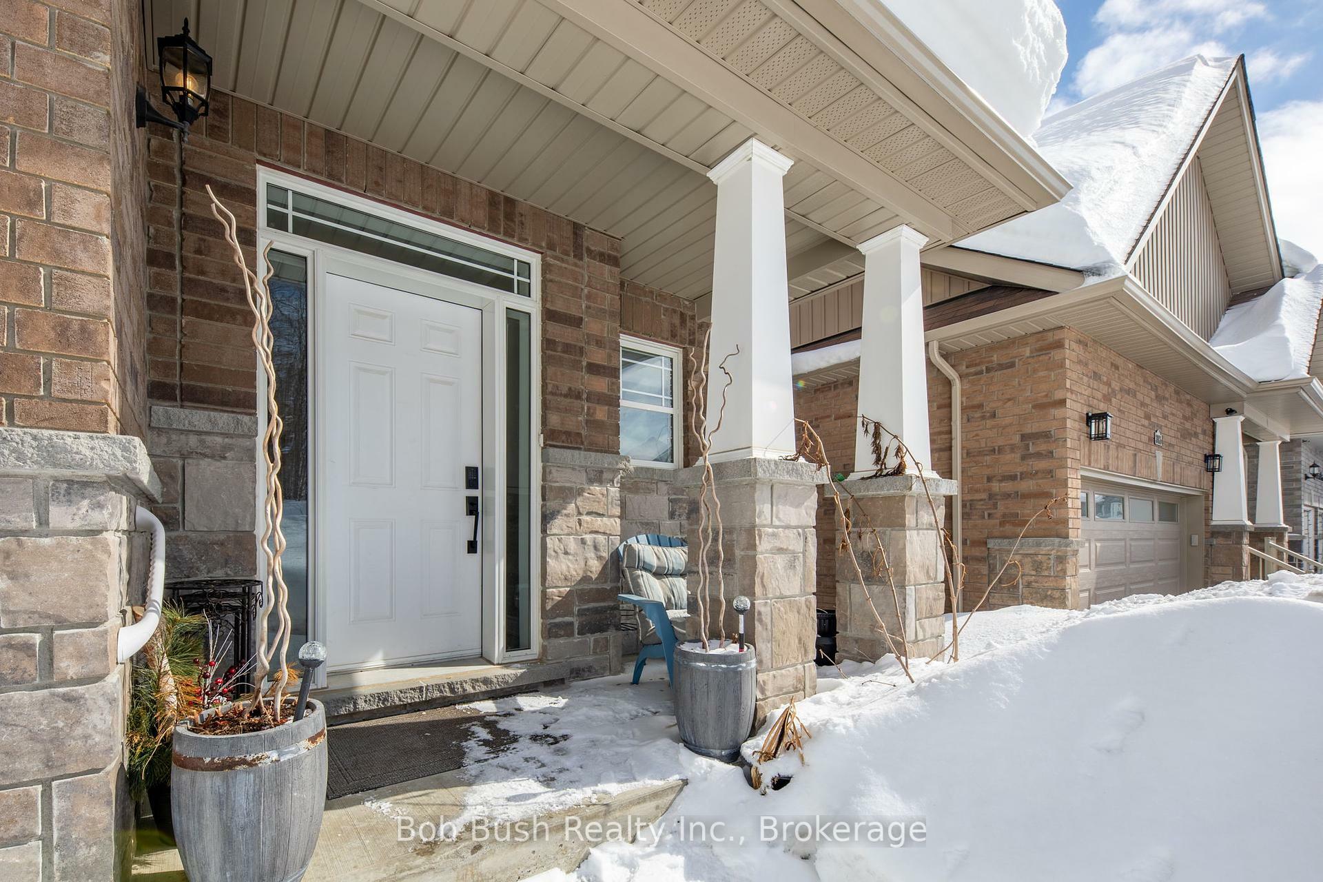 Property Photo: 3067 Monarch Drive ON L3V 8K3