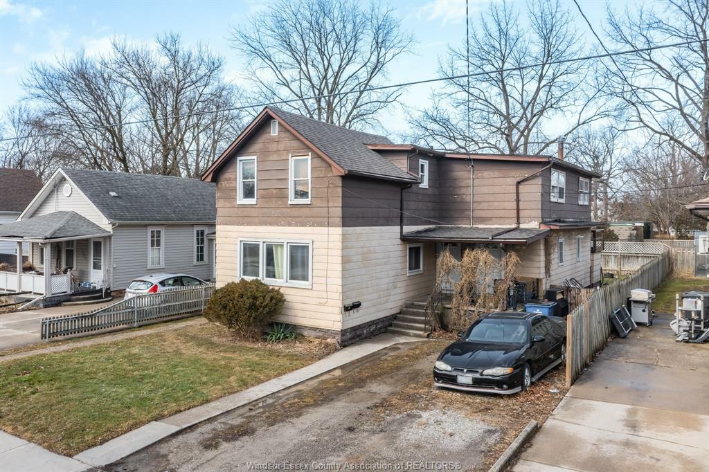 Photo de la propriété:  141 Harvey Street  ON N7M 1M6 