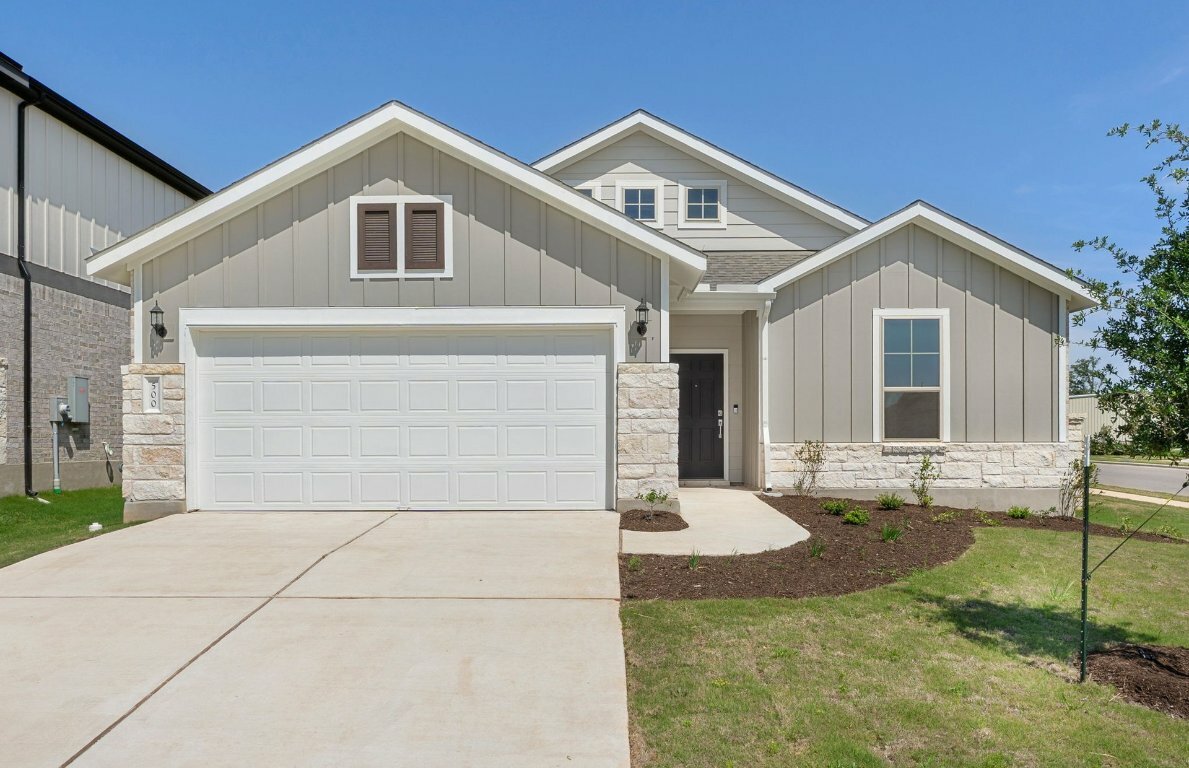 Property Photo: 500 Olinda Way TX 78642