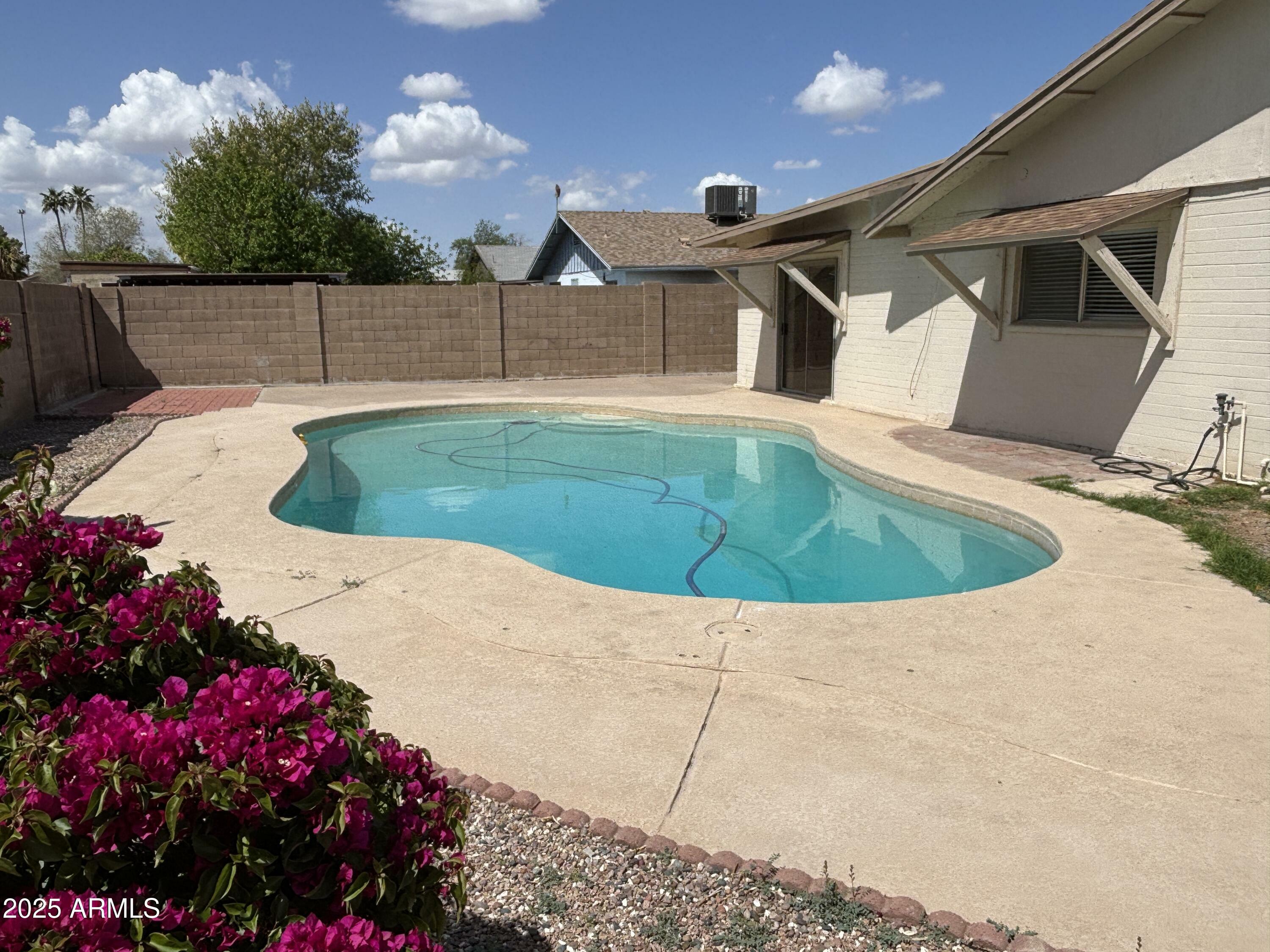 Property Photo: 2223 W 8th Avenue AZ 85202