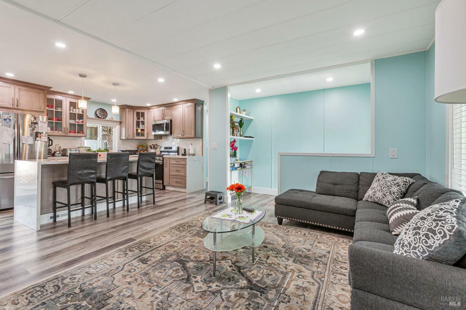 365 Glacier Way  San Rafael CA 94903 photo