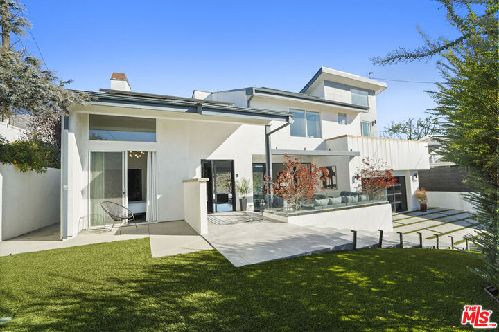 Property Photo: 3437 Troy Dr CA 90068