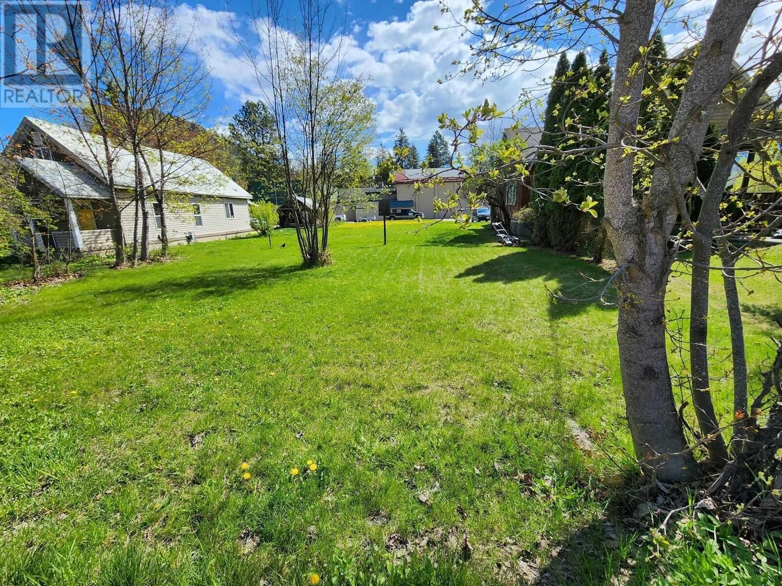 Property Photo:  2171 Shuswap Avenue  BC V0E 2G0 