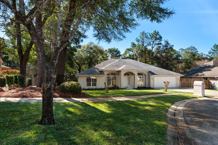 Property Photo: 2179 Chase Drive FL 32578
