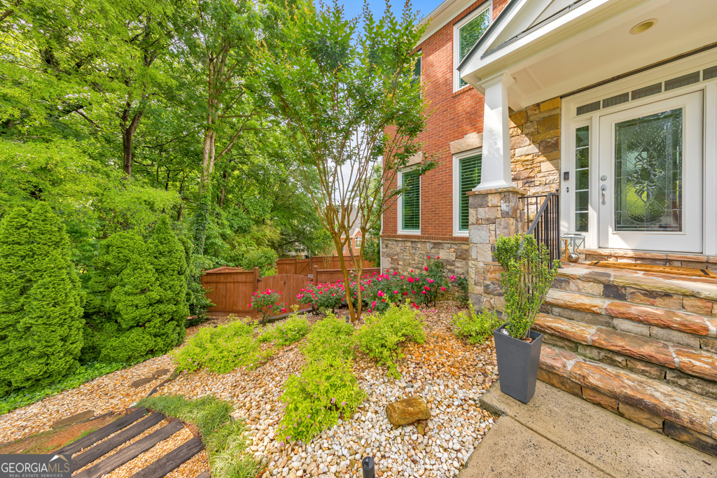 Property Photo: 1250 Rosette Way GA 30062