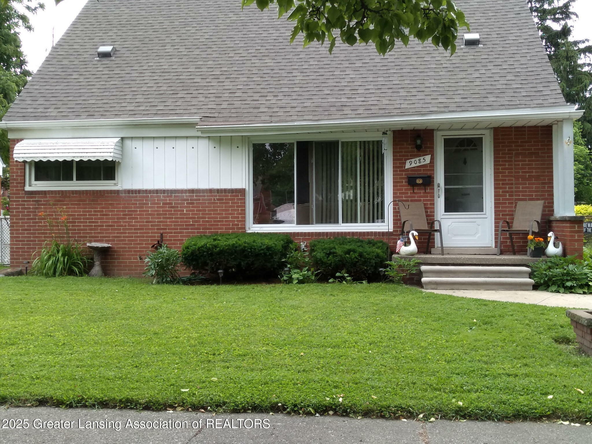 Property Photo:  9085 McKinley Street  MI 48180 