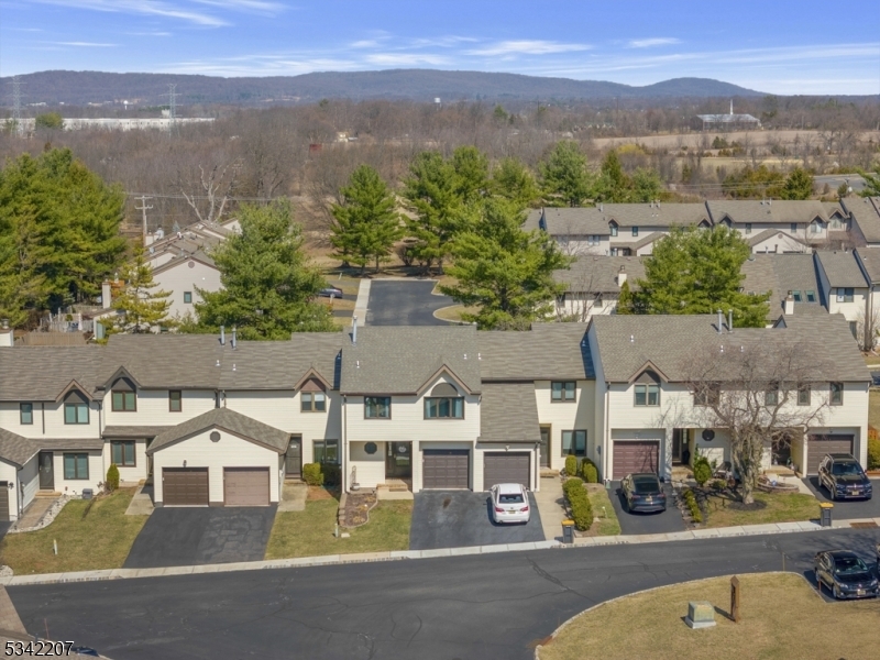 21 Holly Ct  Raritan Twp. NJ 08822 photo