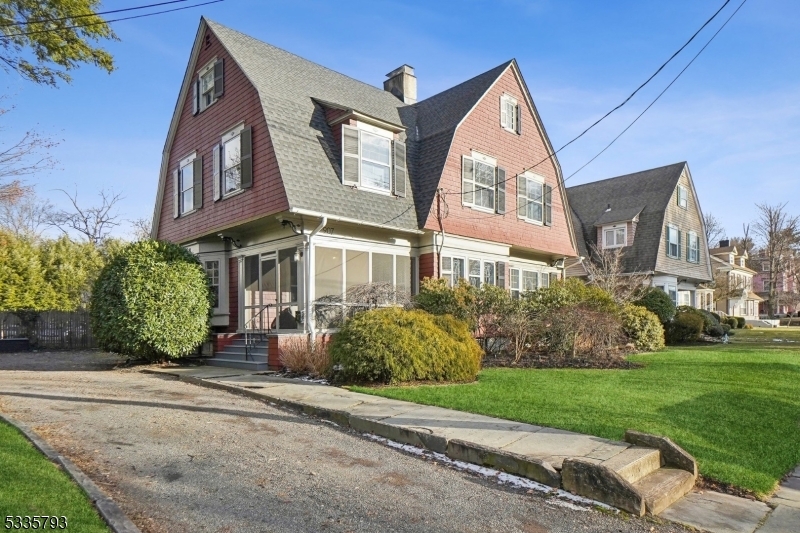 Property Photo:  907 Hillside Avenue  NJ 07060 