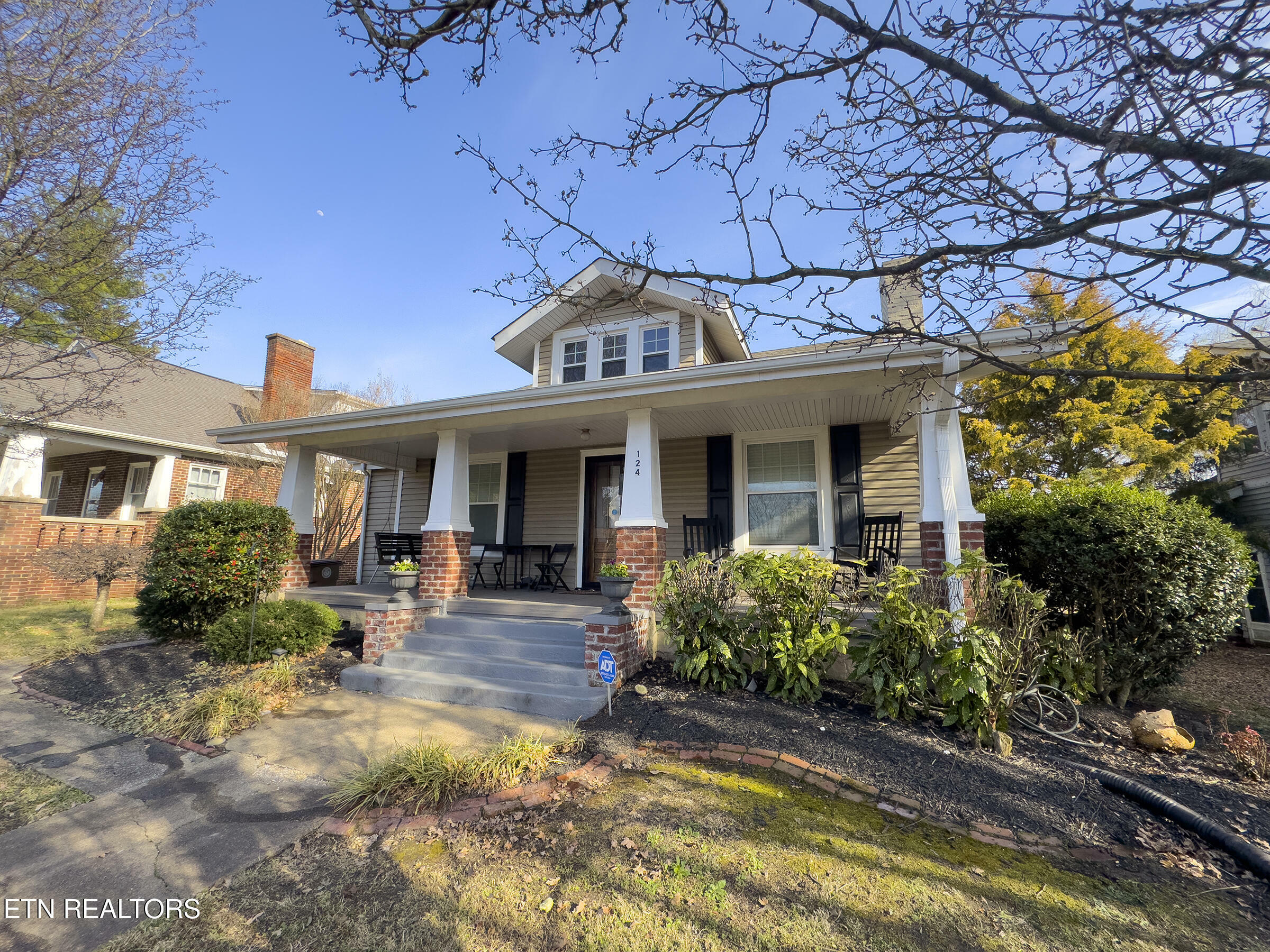 Property Photo:  124 E Churchwell Ave  TN 37917 