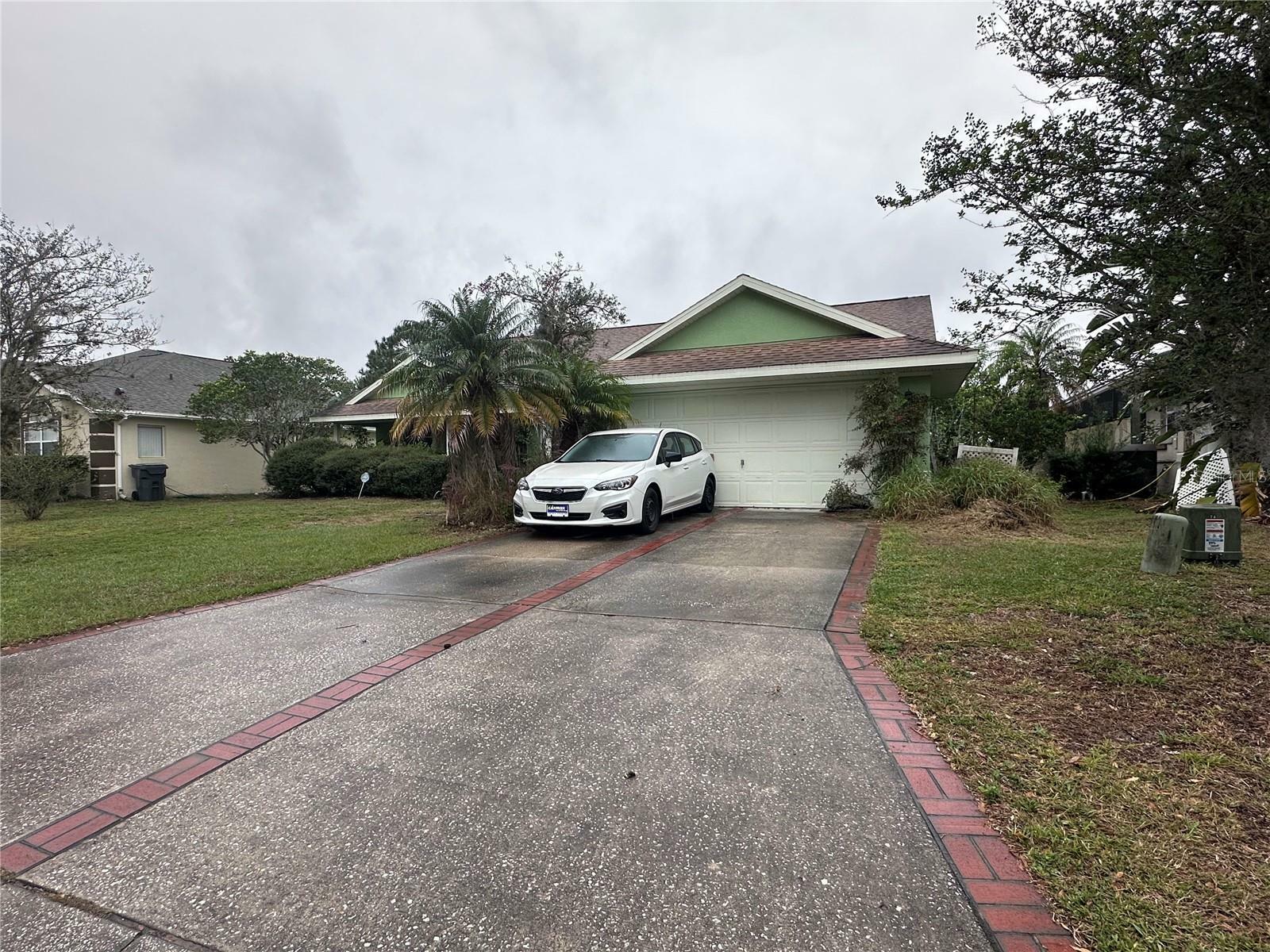 Property Photo:  123 Breezy Oaks Court  FL 33896 