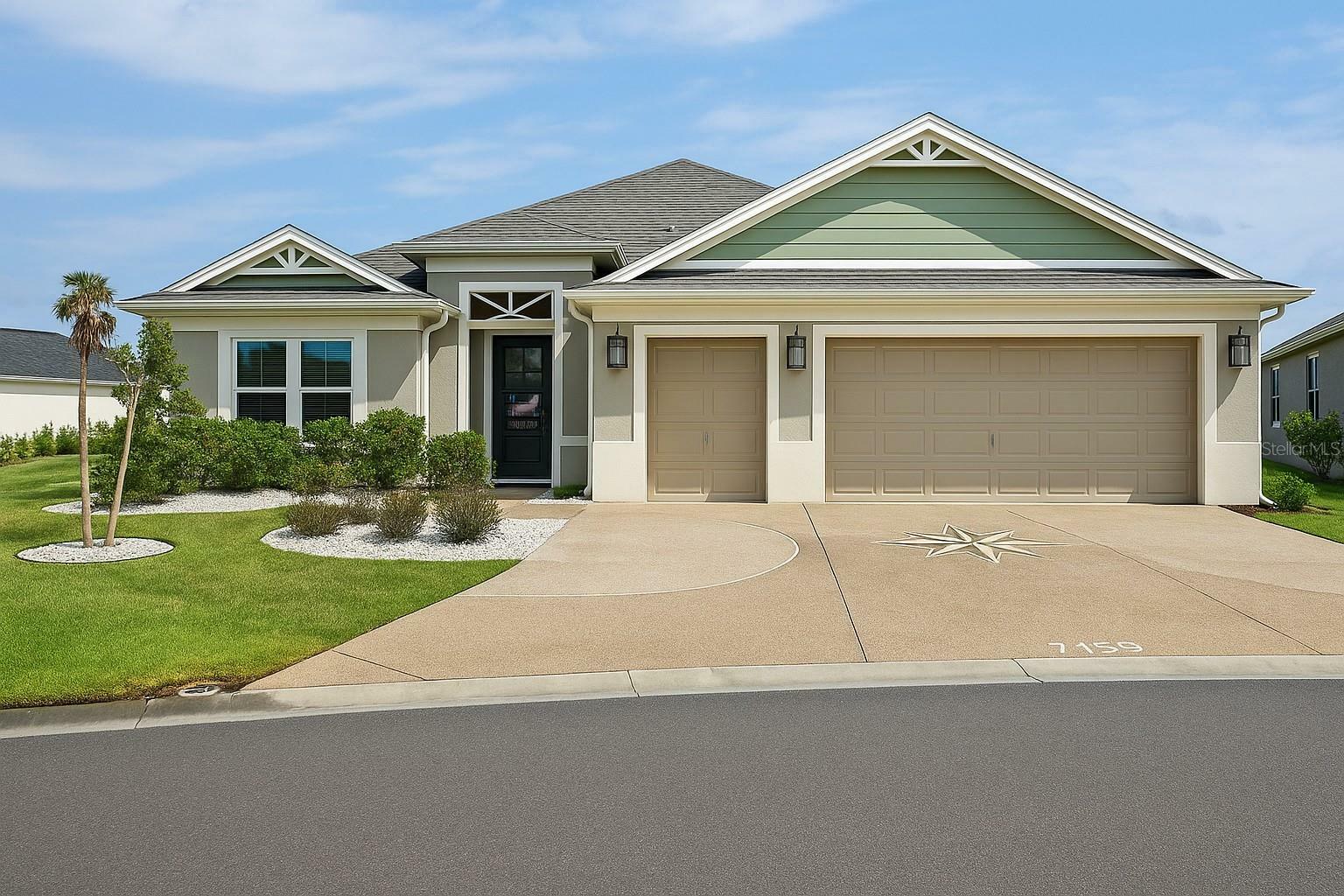 Property Photo: 5766 Henry Loop FL 32163